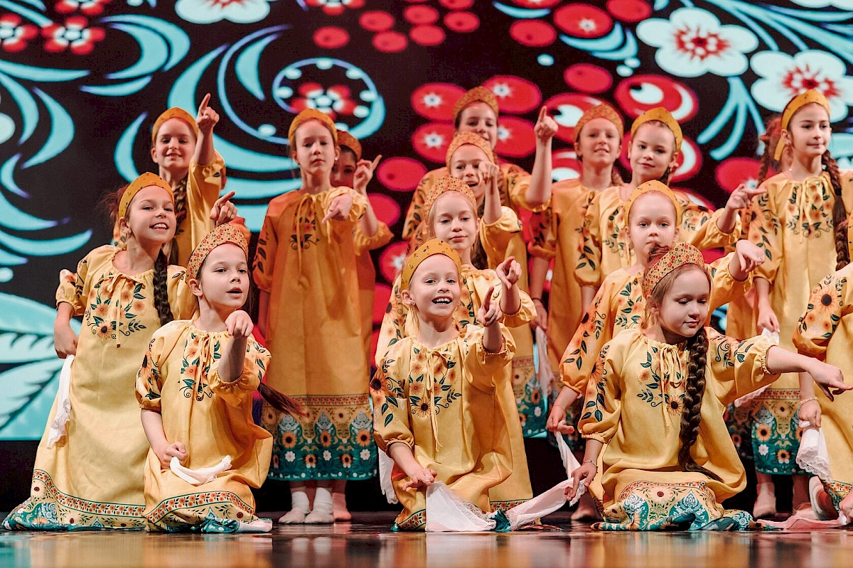 Новогодний мюзикл «Три богатыря и перо Жар Птицы»